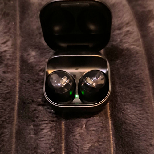 Samsung galaxy buds live - samsung,
