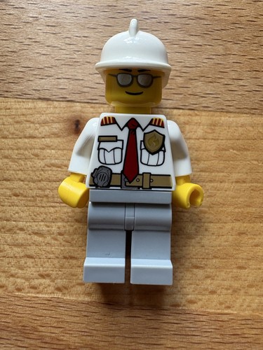 Lego fire chief minifigure - chief,