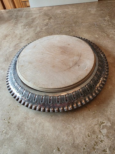 Vintage wooden cheese board - wooden,