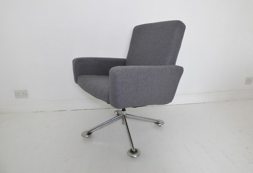 Stunning vintage chrome swivel - chrome,