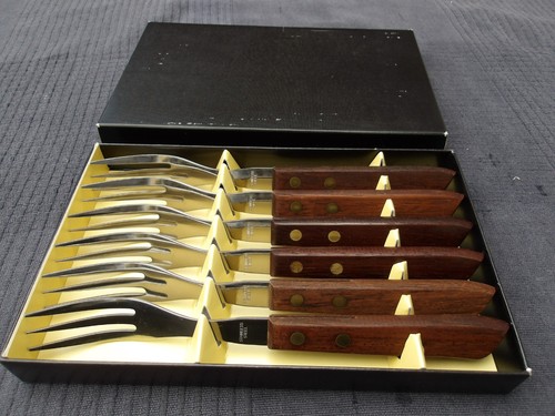 Boxed set vintage wooden - boxed,