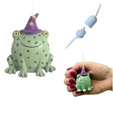 Green Toad Light Pull with