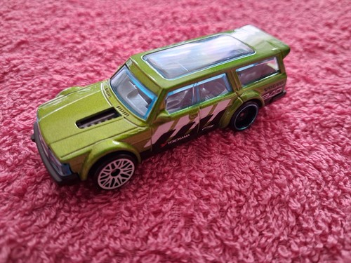 Hot wheels unboxed volvo - wheels,