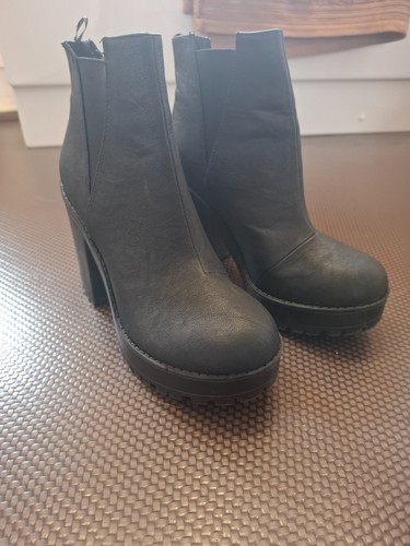 Black heeled ladies - h&m,