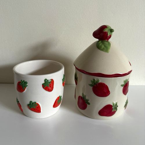 Job lot vintage - vintage, strawberry