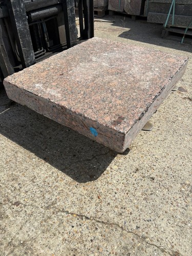 Reclaimed red granite - granite, step