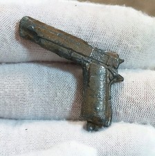 Vintage Toy Pistol Keyring Metal Detecting Find (190)