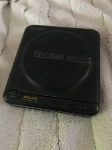 Vintage sony disk man in - d,