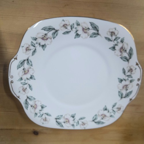 Vintage cake plates sandwich - plates/,