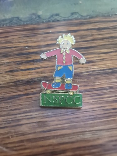 Nspcc charity pin - charity, badge