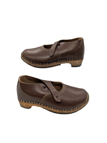 Vintage brown leather clogs - vintage,
