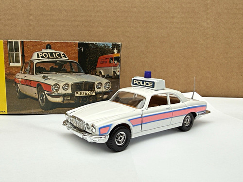 Corgi classics jaguar - corgi,