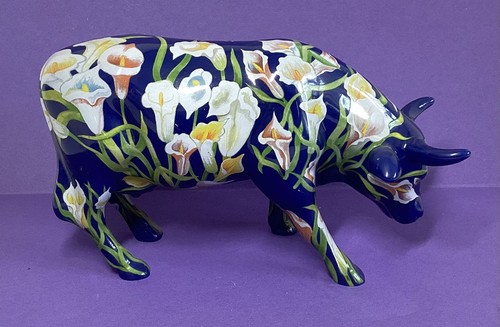 Cow parade - cow, lilies
