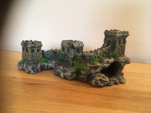 Large resin aquarium ornament - large,