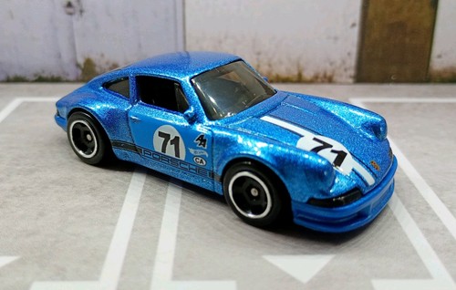 Hot wheels porsche 911 - hot,