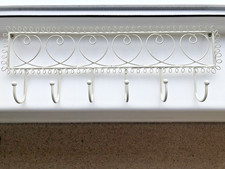 Cream Wire Jewellery Coat Wall