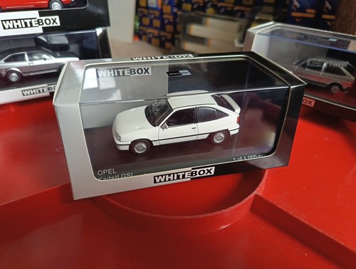 Boxed model whitebox - b,