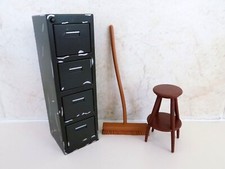 WWE WWF JAKKS RING GEAR WRESTLING FIGURE ACCESSORIES CABINET BRUSH STOOL MATTEL