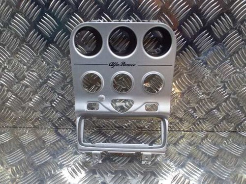 Centre dashboard console - console,