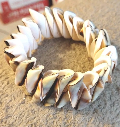Rolled trumpet shell stretch - trumpet,