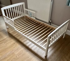 Mamia  Toddler white  Bed