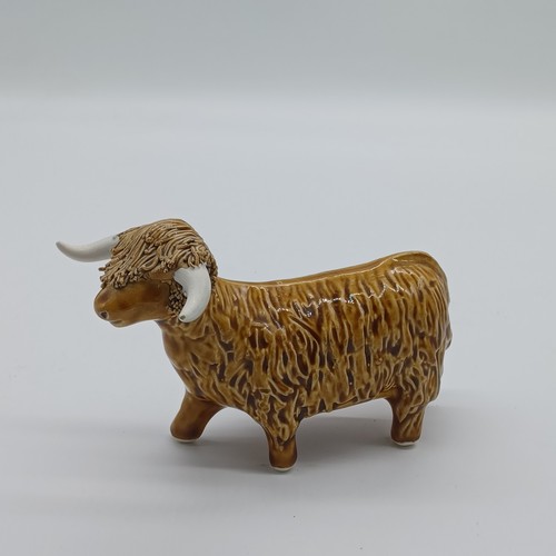 Highland cow bull figurine - highland,