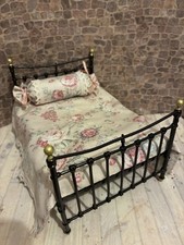 Dolls House 1/12 Scale Vintage Phoenix Miniatures Double Metal Bed & Bedding