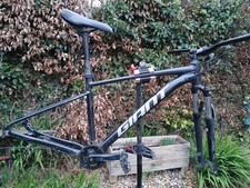2022 Giant Talon 3 29er Hard