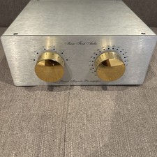 Music First Audio Classic V1 Passive Pre Amplifier with xlr and rca. Mint cond. 