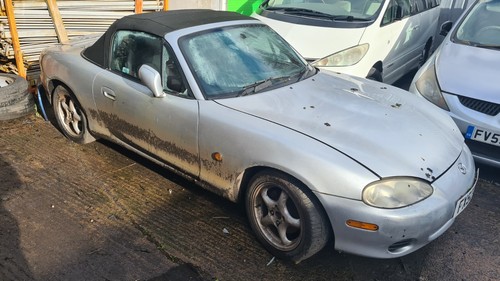 Mazda breaking 2002 - mx-5,
