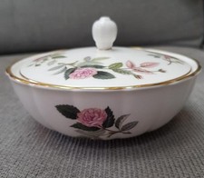 Beautiful Wedgewood Hathaway Rose - Bone China Lidded Bowl 14cm - excellent