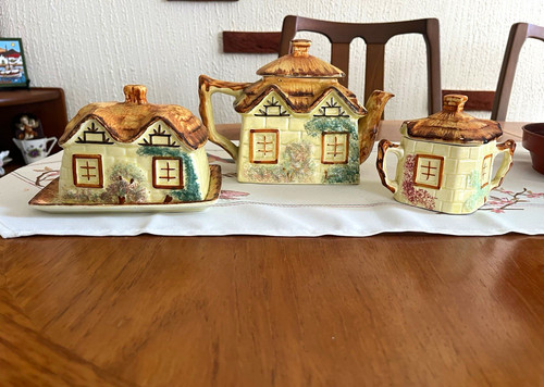 Vintage cottage ware piece - cottage,