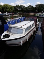 Dawncraft Canal boat cruiser centre cockpit
