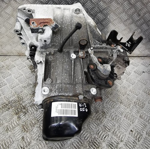 Nissan micra petrol dig s - nissan,