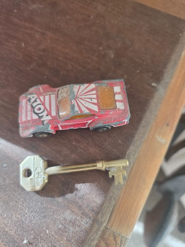 Atom metal toy car