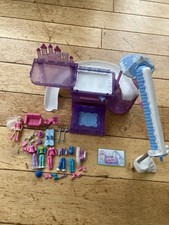 Polly Pocket Winter Ski Castle