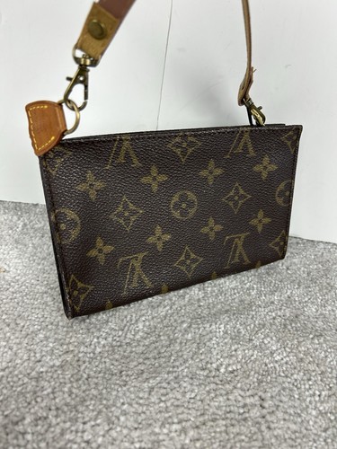 Louis vuitton bucket pouch - louis, pm