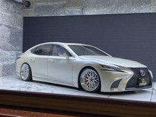AUTOart 1/18 Lexus Ls500H