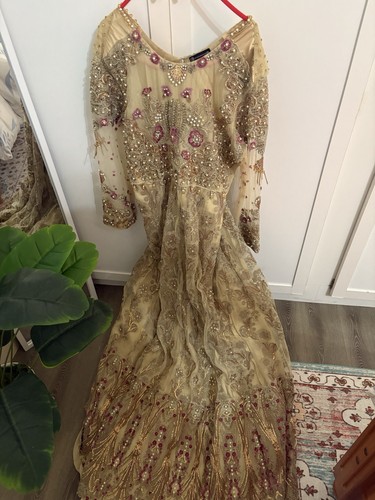 Maria osama khan size - size, gown