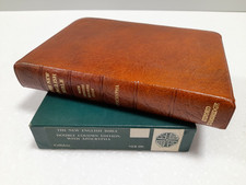 New English Bible with Apocrypha calfskin leather & slip case Oxford & Cambridge