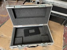 Briefcase type flightcase / hinged case W 530 x D 295 x H 145mm