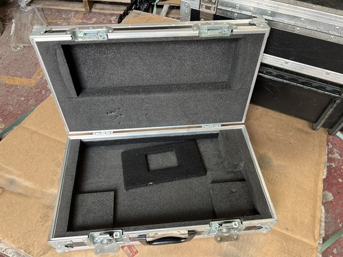 Briefcase type flightcase - , /