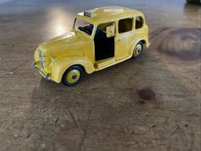Dinky Toys 254 Austin Taxi
