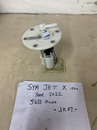 Sym jet 125 - x, fuel