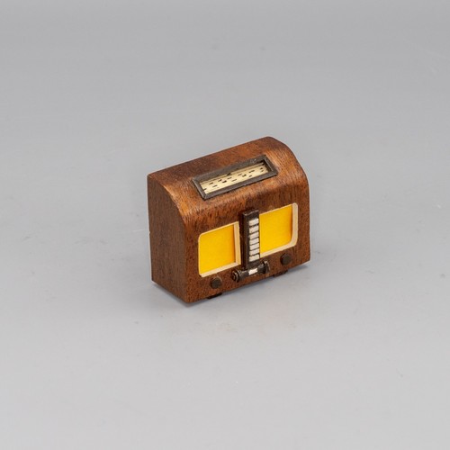 Dolls house artisan - 1:12,
