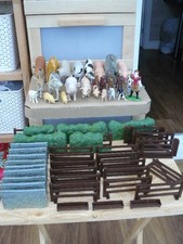 ELC FARM 5 HEDGE 12 FENCE 9 WALL PIECES GATES TROUGHS MIXED ANIMALS BIG LOT