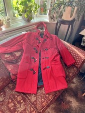 Used Unisex Giant Red Wool