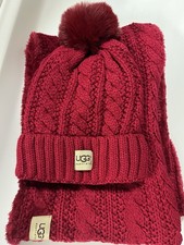 UGG RED INFINITY HAT AND SCARF
