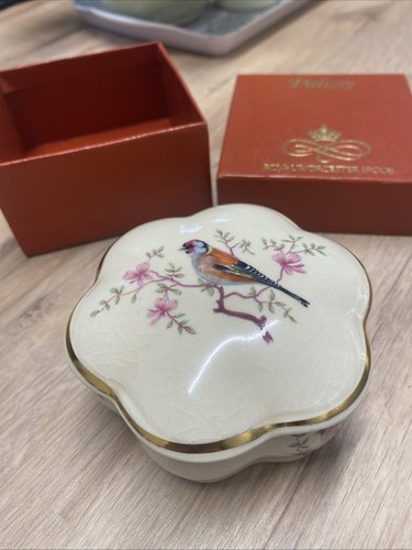 Trinket container with - , lid