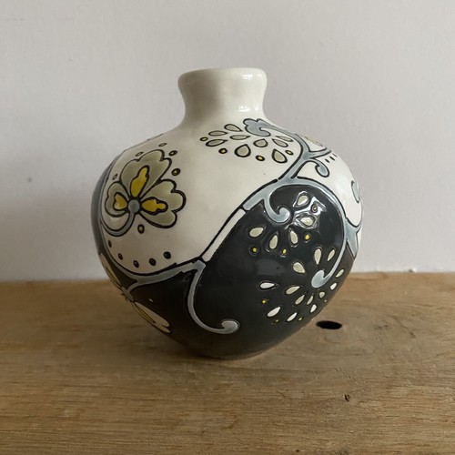 Anthropologie small vase round - anthropologie,